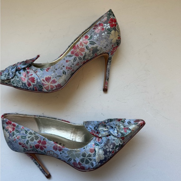 Katy Perry The Revival Bow Pumps - Picture 5 of 16